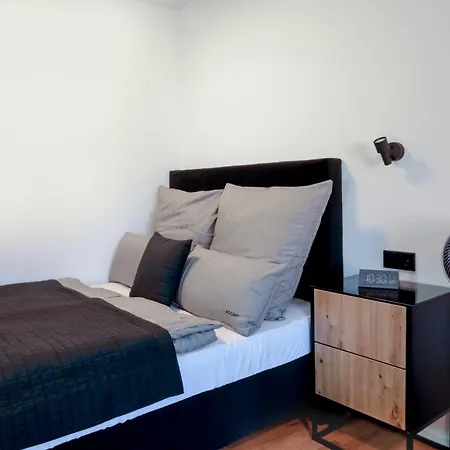 Apartment Kocak - Exklusives Im Zentrum Reutlingen